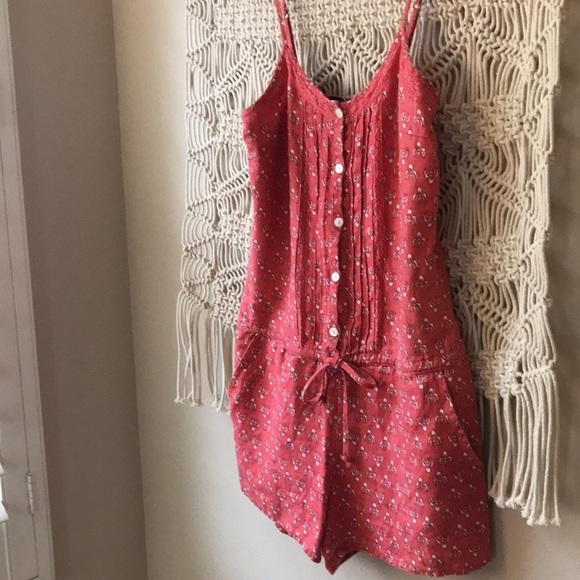 Sanctuary NWT XS linen floral romper - Picture 1 of 8